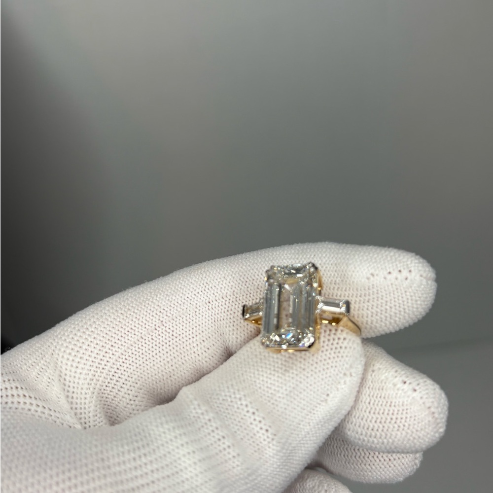10.04ct Emerald Cut Lab Grown Diamond Ring – IGI Certified – Size 6.5 18k White - Picture 15 of 16